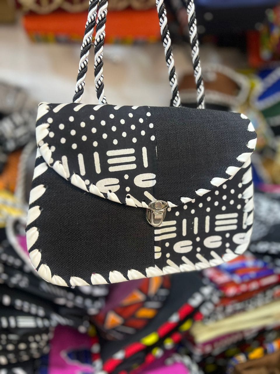 Sacoche en tissu wax - patchwork coloré fait main